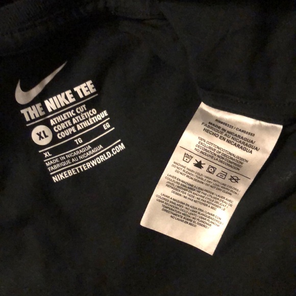 Nike Sportswear NYC Exclusive Family Ties Shirt XL - Picture 6 of 6